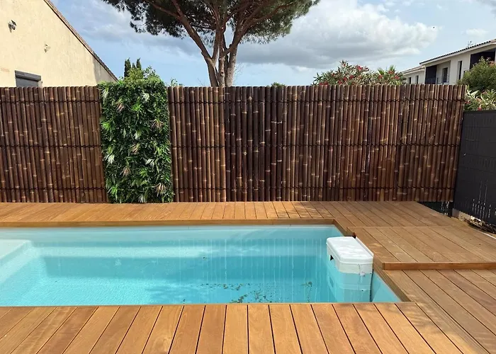 De Charme Avec Piscine En Camargue