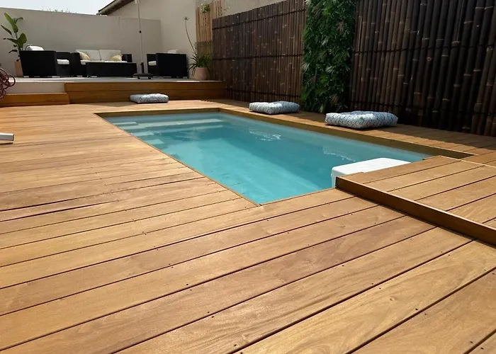 De Charme Avec Piscine En Camargue Vila