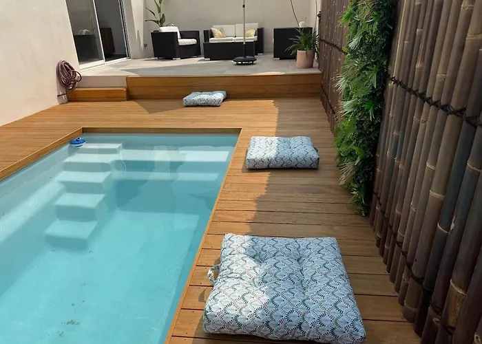 De Charme Avec Piscine En Camargue Vila
